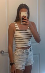 American Eagle White Soft Top Photo 0