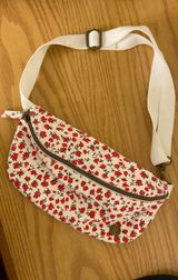Billabong Floral Fannypack Photo 0