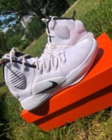 Nike Hyperdunk Basketball Shoes Photo 0