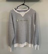 Women’s Crewneck Sweatshirt Photo 0