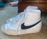Nike Blazer Mid 77 Photo 0