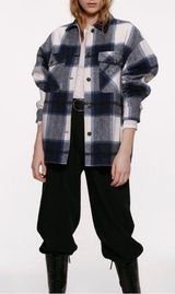 ZARA Blue And White Plaid Shacket Photo 0