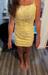 Homecoming Dresses Yellow Size 2 Photo 0