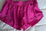 Lululemon Hotty Hot Short 2.5” Photo 0