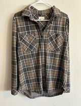 Thread and Supply Women’s Flannel Button-Up Photo 0