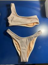 Triangl Bikini Photo 0