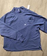 Champion Crewneck Photo 0
