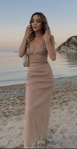 linen bodycon midi dress with open back and slit in the back Photo 0