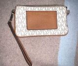 Michael Kors Wrislet Photo 0