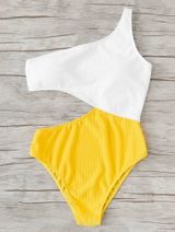 Cupshe Two-Tone Cut-out One Piece Photo 0