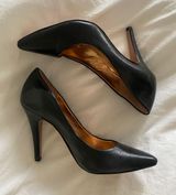 BCBGMAXAZRIA Black Pointed Toe Heels Photo 0