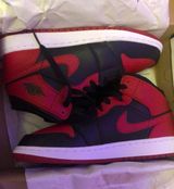 Nike Air Jordan 1 Mid Photo 0