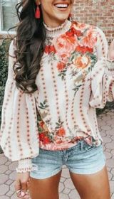 Gorgeous sheer flower patterned top Photo 0