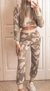 Windsor NWT Camo Sweatpants  Photo 0