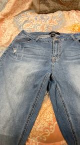 Ashley Stewart Jeans W Holes-Levi’s  Photo 0