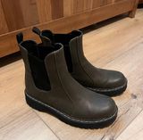 Sincerely Jules Dark Green Chunky Boots Photo 0