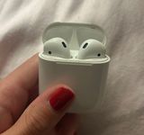 Apple Original AirPods Photo 0