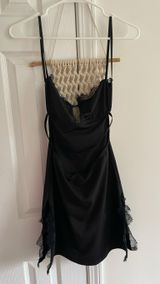 Small black laced open back dress Photo 0