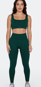 Set Active Set Photo 0