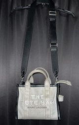Marc Jacobs Tote Photo 0