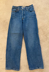 Levi’s Ribcage Straight Ankle Jeans Photo 0