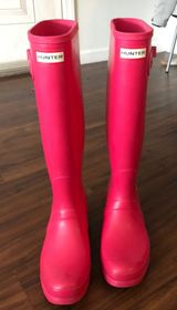 Hunter Hot Pink Rain Boots Photo 0