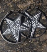 Hot Topic Earrings  Photo 0