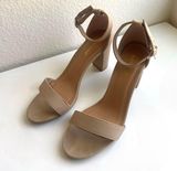 cream/ beige heels Photo 0