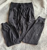 Dance Studio Jogger Photo 0