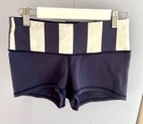 Lululemon Navy boogie short reversible Photo 0