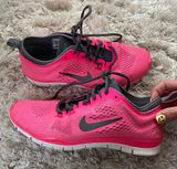 Nike Free Sneaker Photo 0