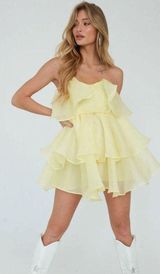 Yellow baby doll mini dress Photo 0