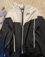 Nike Windbreaker Jacket Photo 0