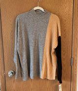 Calvin Klein Sweater Photo 0