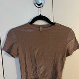 SKIMS Shimmer Cropped T-Shirt Photo 0