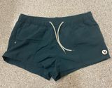 Vuori  Shorts Photo 0