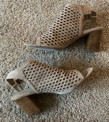 Unisa Tan Heels Photo 0