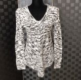 Knit Grey And White Sweater Photo 0