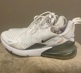 Nikki. Airmax Photo 0