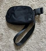 Lululemon Everywhere Belt Bag Photo 0