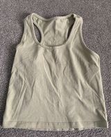 Amazon Green tank top Photo 0