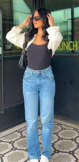 High waisted Straight Leg Jeans Photo 0