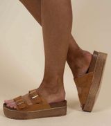 Platform Sandals Size 6 Photo 0