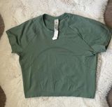 Swiftly Tech Cropped Short- Sleeve Shirt 2.0 Photo 0