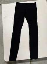 Lululemon High Rise Black Skinny Full Length Leggings Size 6 GUC Photo 0