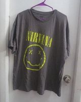 Nirvana music band tee shirt graphic t-shirt in gray and yellow size 2XL. Photo 0
