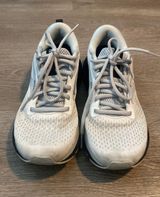 Brooks Trace 3 Running Shoes Photo 0