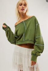 All that sweatshirt- Photo 0