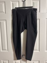 Black old navy active leggings  Photo 0