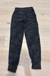 Black Camo Joggers Size 2 Photo 0